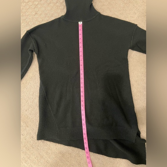 Peyton Jensen Evereve Sweater, size M - Picture 8 of 9